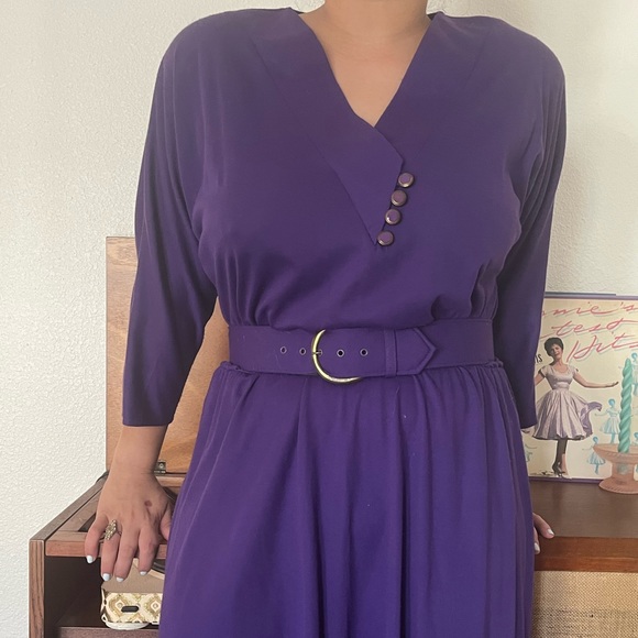 Dresses & Skirts - Size 14 vintage purple dress